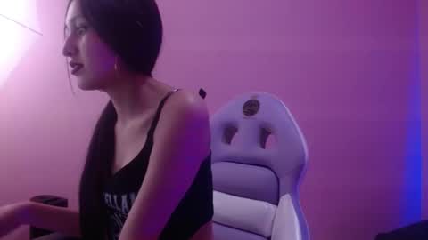 alice_in_hornyland_ online show from September 19, 10:20 pm