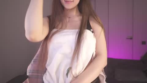 Snapshot of alice_kosmos chatting on February 17, 11:11 pm Alice online show from February 17, 11:11 pm