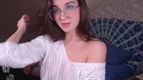 Snapshot of alice_love_fuck chatting on January 7, 10:22 am Alice love fuck online show from January 7, 10:22 am