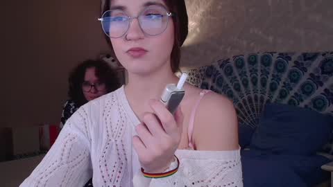 Snapshot of alice_love_fuck chatting on January 8, 8:16 am Alice love fuck online show from January 8, 8:16 am