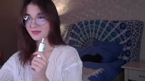 Snapshot of alice_love_fuck chatting on January 4, 9:21 am Alice love fuck online show from January 4, 9:21 am
