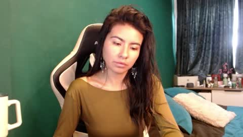 Alice online show from April 6, 1:12 pm