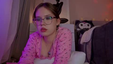 Alice online show from December 3, 6:32 pm