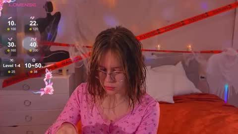 Snapshot of alice_miiiller chatting on October 26, 2:51 am Alice online show from October 26, 2:51 am