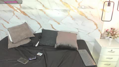 Snapshot of alice_moore11 chatting on September 19, 5:39 am Alice online show from September 19, 5:39 am