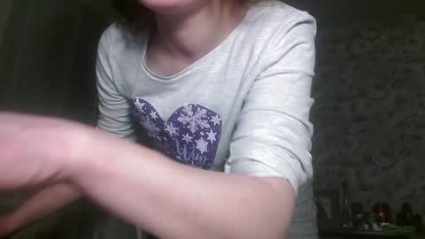 Snapshot of alice_peach chatting on January 29, 12:33 am bigclit daddy squirt bigdildo fit online show from January 29, 12:33 am