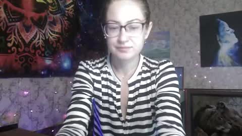 Snapshot of alice_peach chatting on October 9, 11:14 am bigclit daddy squirt bigdildo fit online show from October 9, 11:14 am