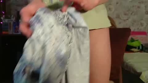 Snapshot of alice_peach chatting on January 10, 7:00 pm bigclit daddy squirt bigdildo fit online show from January 10, 7:00 pm