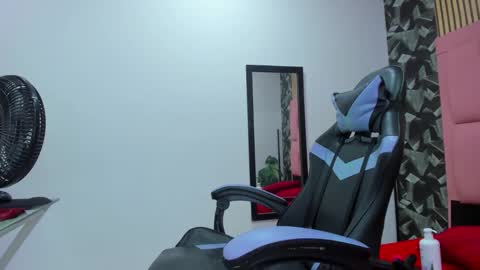 Snapshot of alice_rouusse chatting on October 30, 12:17 pm alice_rouusse online show from October 30, 12:17 pm