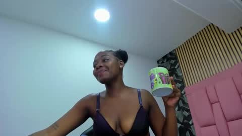 Snapshot of alice_rouusse chatting on October 31, 12:20 pm alice_rouusse online show from October 31, 12:20 pm