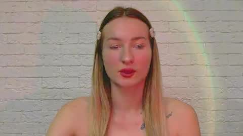 Alice online show from November 10, 3:29 pm