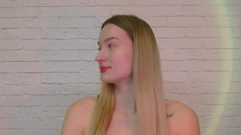 Alice online show from October 18, 4:43 pm