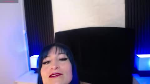 Snapshot of alice_sweetmomma chatting on October 13, 5:37 pm Alice online show from October 13, 5:37 pm