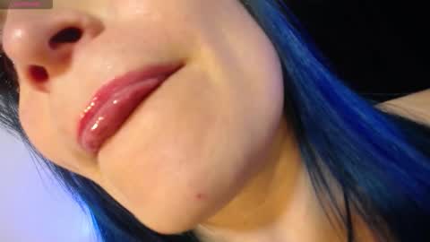 Snapshot of alice_sweetmomma chatting on October 20, 7:28 pm Alice online show from October 20, 7:28 pm