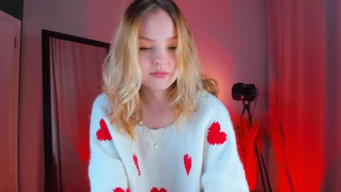 Snapshot of alice_tucci chatting on January 29, 1:38 pm Alice  online show from January 29, 1:38 pm