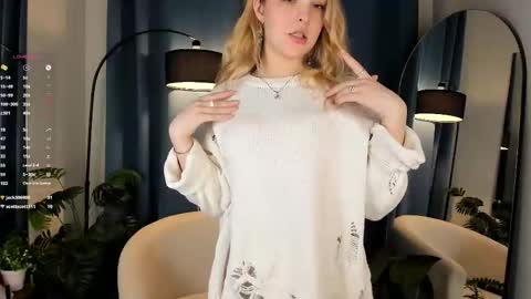 Alice  online show from November 27, 2:09 pm