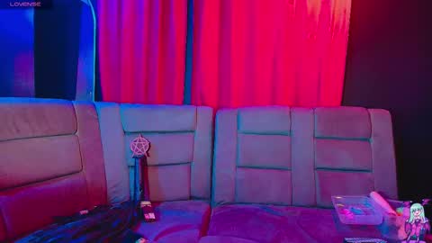 alice_von_rose online show from January 7, 8:12 pm