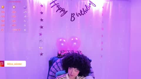 Snapshot of alice_wiinter chatting on January 19, 9:23 pm Alice online show from January 19, 9:23 pm