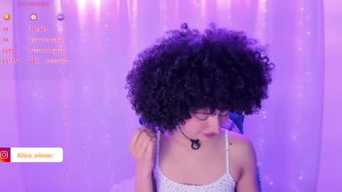 Snapshot of alice_wiinter chatting on January 13, 8:26 pm Alice online show from January 13, 8:26 pm