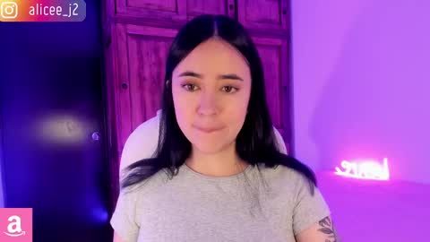 Aliceee  ..   97YP9VWGZHrefnav wishlist lists 1 online show from February 17, 10:07 am