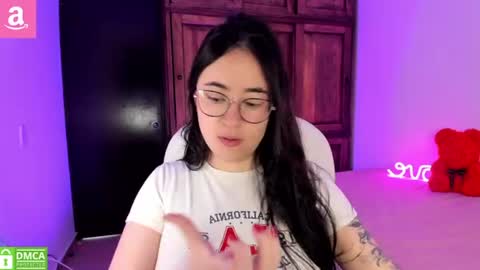 Aliceee  ..   97YP9VWGZHrefnav wishlist lists 1 online show from June 19, 6:22 pm