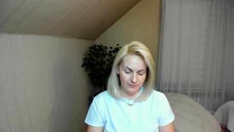 Alicee online show from January 4, 2:04 pm