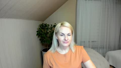 Alicee online show from January 10, 4:30 pm