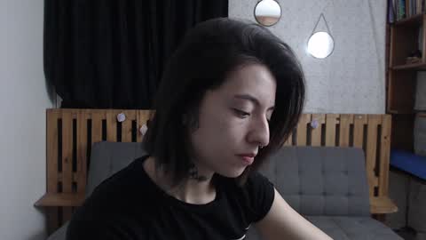 alicee_logan_ online show from December 16, 1:21 am