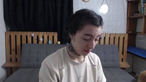 alicee_logan_ online show from December 12, 12:48 am