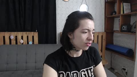 alicee_logan_ online show from January 6, 2:48 am