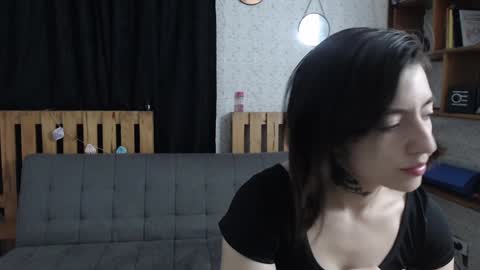 alicee_logan_ online show from January 10, 2:04 am