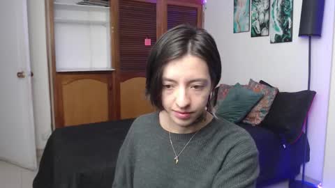 alicee_logan_ online show from November 17, 2:56 am