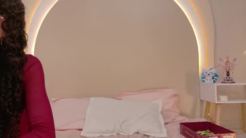 alice online show from March 27, 6:08 pm