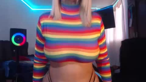 Snapshot of aliceesmiths chatting on October 11, 12:19 pm aliceesmiths online show from October 11, 12:19 pm