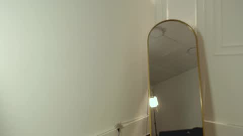 Snapshot of alicefit_212 chatting on October 25, 2:35 pm alicefit_212 online show from October 25, 2:35 pm