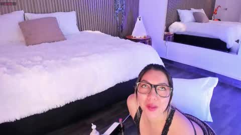 Snapshot of alicehanz_ chatting on October 29, 4:28 am Alice online show from October 29, 4:28 am