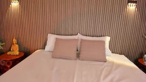 Alice  online show from February 28, 4:45 am