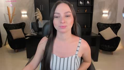 Snapshot of aliceharperx chatting on February 26, 3:14 am Alice online show from February 26, 3:14 am