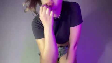 aliceinlustland online show from February 8, 5:38 pm