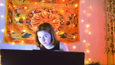 Alice online show from April 9, 5:21 am