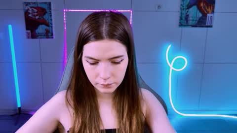 Alice online show from September 18, 5:17 am