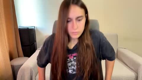 Snapshot of alicekollt chatting on September 18, 10:03 am alicekollt online show from September 18, 10:03 am