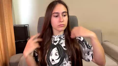 alicekollt online show from October 7, 9:46 am