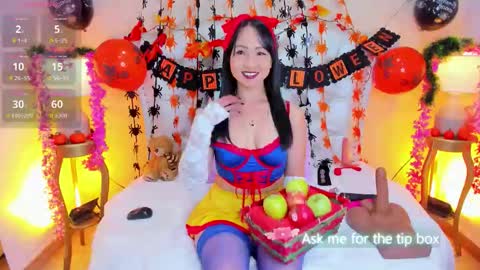 Snapshot of alicelamore chatting on October 31, 12:09 pm Alice 3 online show from October 31, 12:09 pm