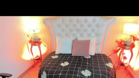 Snapshot of alicelamore chatting on February 4, 2:28 am Alice 3 online show from February 4, 2:28 am