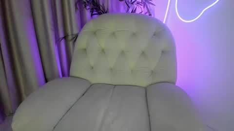 AliceLevine online show from February 23, 4:57 am