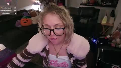 Alice Liddell online show from October 29, 5:45 am