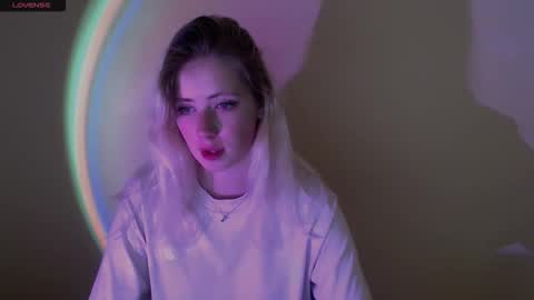 Snapshot of alicemeow_ chatting on September 24, 12:59 pm Alice online show from September 24, 12:59 pm