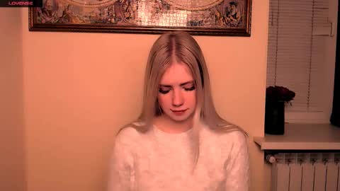 Snapshot of alicemeow_ chatting on October 19, 10:17 am Alice online show from October 19, 10:17 am