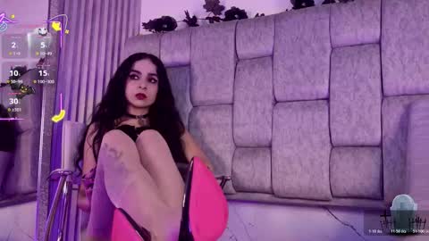 alicenoir_ online show from December 18, 10:58 pm